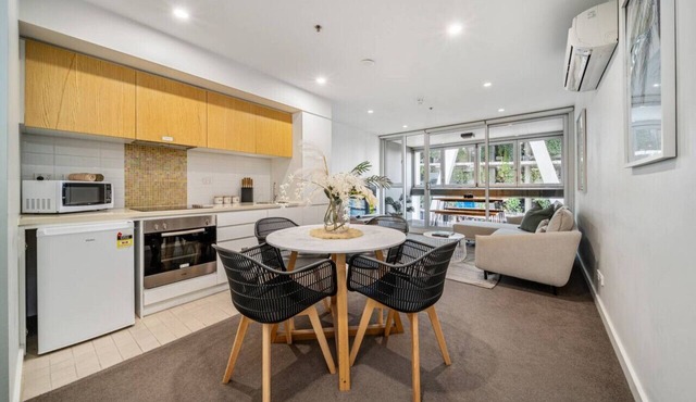 Bliss at Balfours - CBD Escape with Pool & Hot Tub