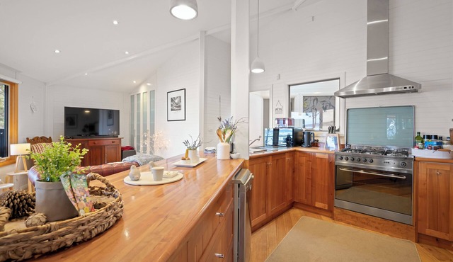 Blissful Birchs Bay - Gorgeous 3 Bedroom House
