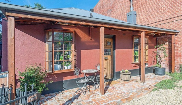 Bobs Cottage Nostalgic Charm and Homely Comfort in Dynnyrne