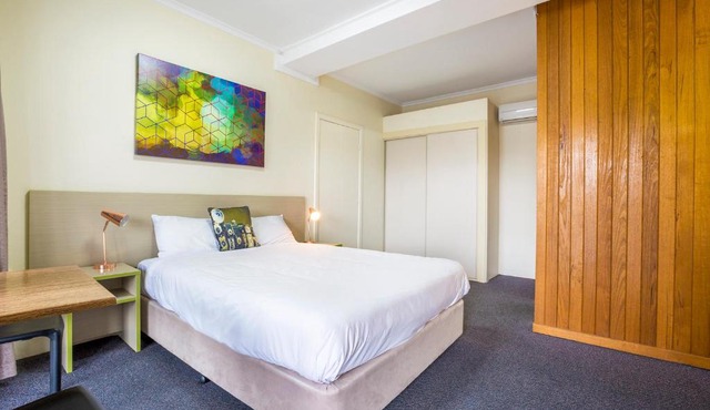 Boomerang Hotel