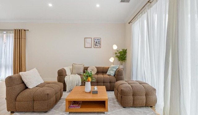 Boutique Townhouse near The Glen