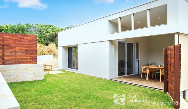 Brand new stunning coastal escape 5 minutes from gnarabup beach