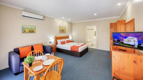 Breakout Motor Inn