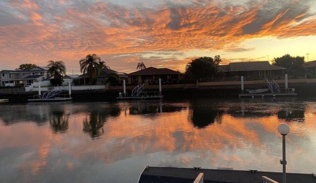 Bribie Island Canal waterfront! Location perfect!