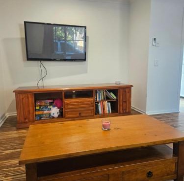 Bright, central and private home in Frankston in Frankston