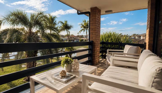 Broadwater Paradise – Canal Views & Beaches