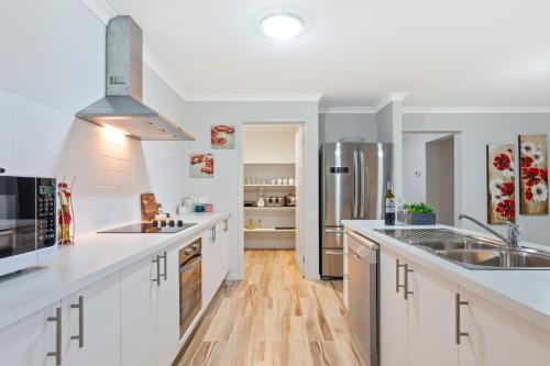 Bulla Villas - More Space for your Stay, Sleep 12 in Bulla