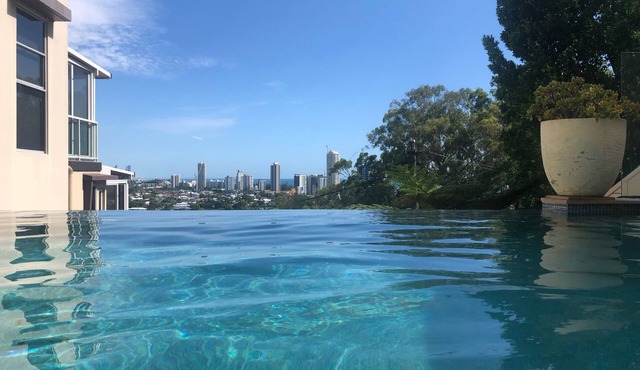 Burleigh On View - Stunning views of the coastline!