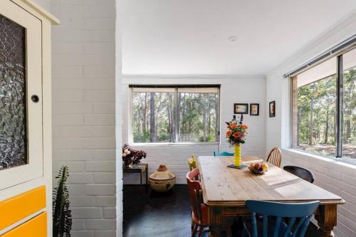 Bushy Sleeps - Eco Friendly Tranquil Escape
