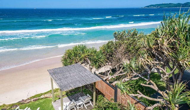 Byron Bay Accom - Belongil Summerhouse 12 Childe Street