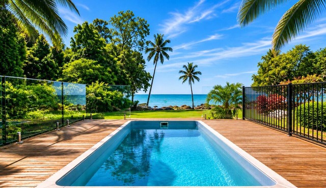 Cairns Beachfront Retreat in East Trinity