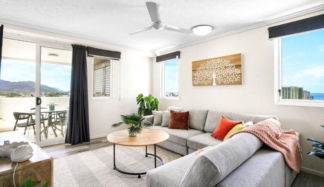Cairns Central Apartment 1011