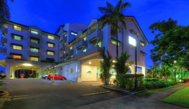 Cairns Sheridan Hotel in Cairns