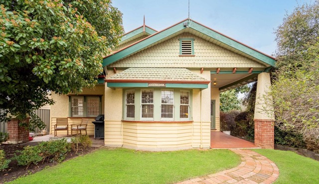Cambridge Home Summar in Bendigo