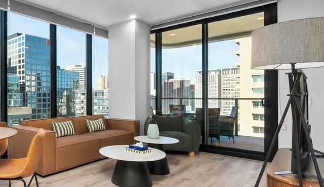 CBD VTA Apartment | Free Parking | Walk Everywhere