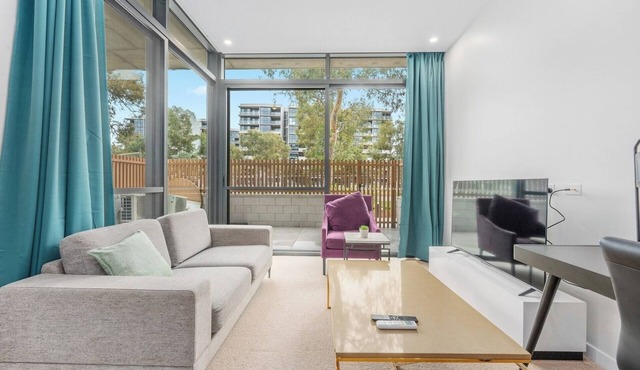 Charming 2BR Apartment | Walk to Tram | Parking