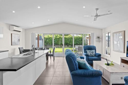 Charming 4Bedroom Home Near Train Station and Beaches