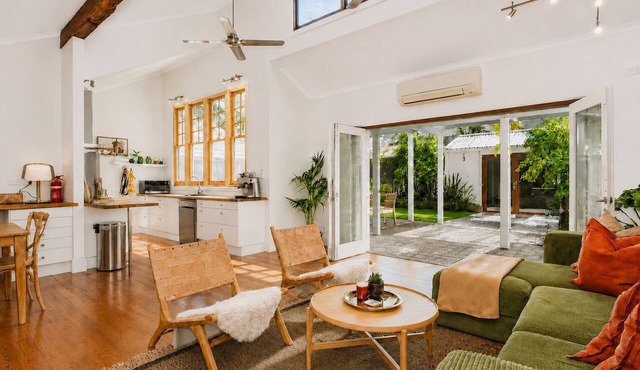 Charming Heritage Cottage |Stylish Sth Freo