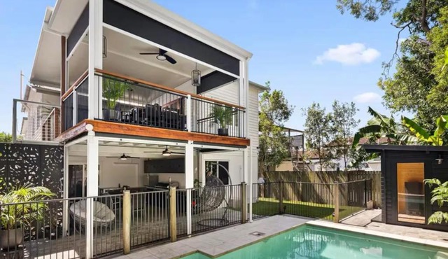 Charming & Modern Resort Living in Brisbane
