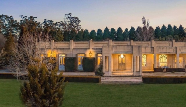 Chateau Bowral – Luxury Southern Highlands Estate with Poolhouse in Bowral