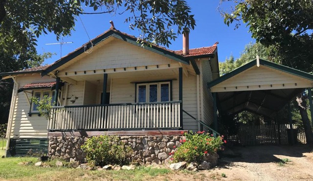 Cherry Blossom Cottage - Beechworth-Getaways in Beechworth