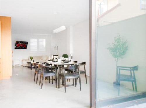 Chic Abode in Trendiest Suburb