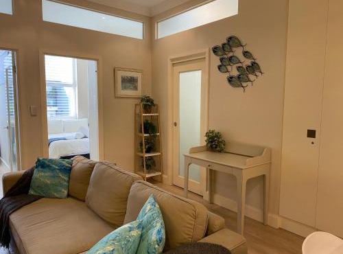 Chic apartment near Sydney Harbour