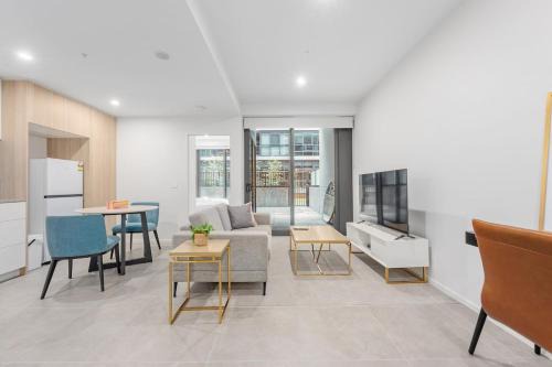 Chic Modern 1-Bedroom Apartment, Gym, Parking