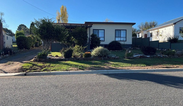 Chillin Adaminaby FSC 4 bedroom home in the heart of Adaminaby Pet friendly