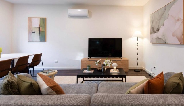 Clayton Corner | Three Beds, Three Baths & Parking in Clayton