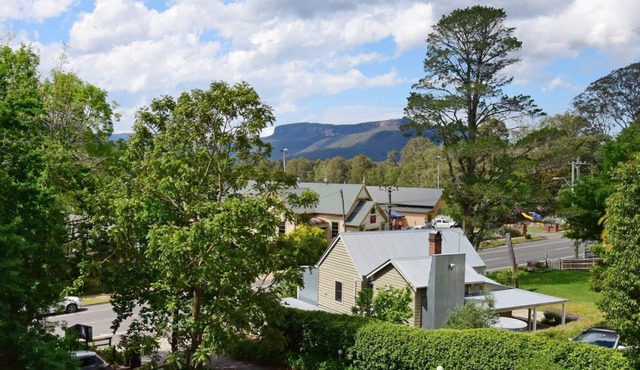 Cloudsong Chalet 1 - Close to the village centre!