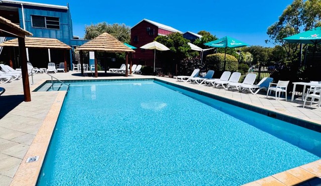 Coastal Breeze Beach Villa in Preston Beach