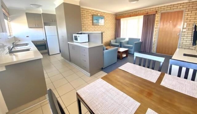Coastal Comfort Motel