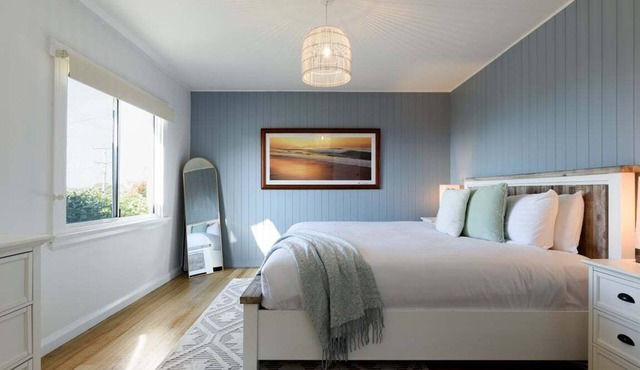 Coastal Retreat w/Deck and Family Rooms