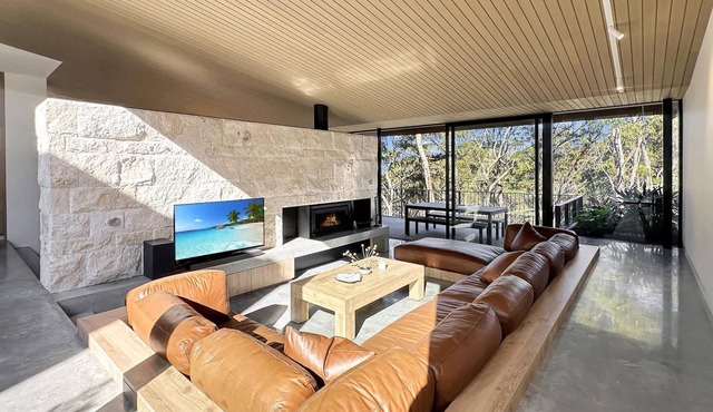 Coastal Sanctuary near Beaches & Bush Tracks