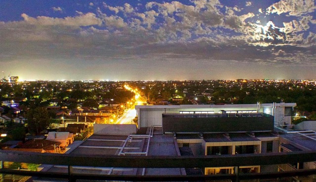 Coburg Skyline Loft - 270 Views & Private Terrace in Melbourne
