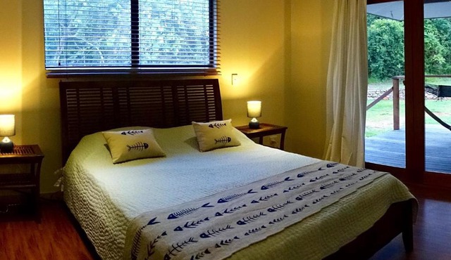 Coconut Beach House & Cottages