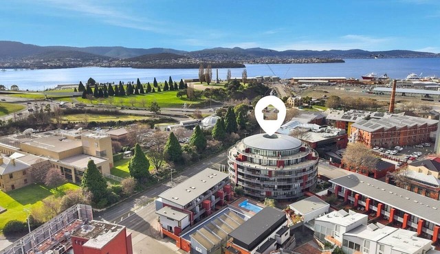 Collins St Executive Stay in Hobart