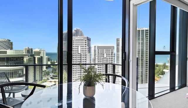 Comfy 2 Bedroom Unit in Broadbeach - Q Stay (STAR 12213 - 3N - NB) in Broadbeach