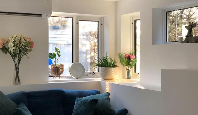 Comfy fully contained 2 bedroom home in New Town
