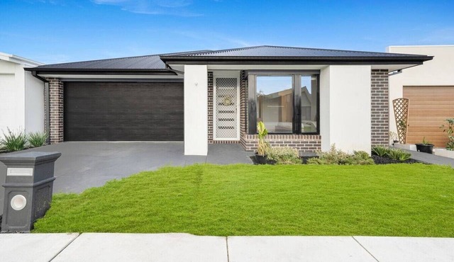 Comfy Premium 4BR Near Airport, Cafes & Amenities in Mickleham