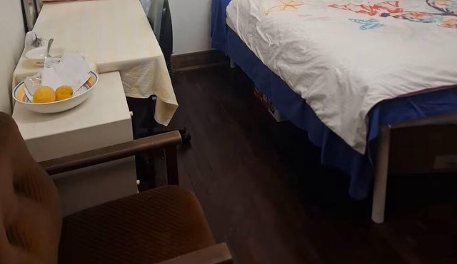 Comfy room near the beach shared living and bathroom friendly host