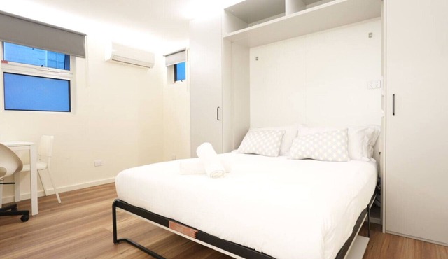 Comfy studio in Crows Nest