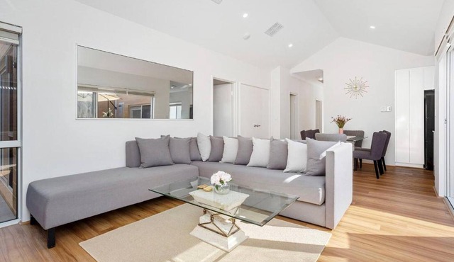 Contemporary Retreat near Hillarys Boat Harbour
