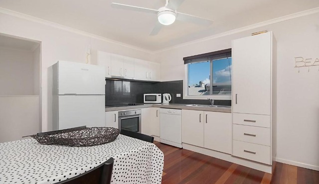 Convent Cottage - Pet-Friendly Stay in the Heart of Yamba - Holiday Yamba in Yamba