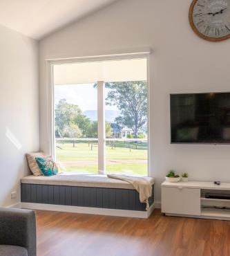 Coopers Lodge, Lovedale - A rural escape in the heart of wine country