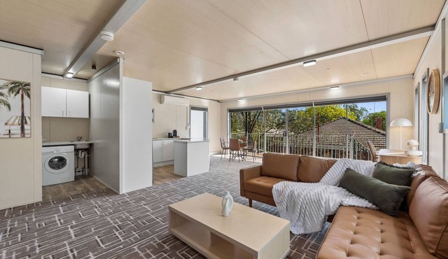 Cosy 2BR Kangaroo Flat Unit in Kangaroo Flat