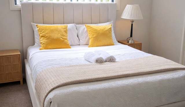 Cosy 2BR Stay apartment - Near Parramatta/Westmead Hospital