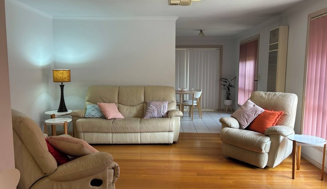 Cosy and Private 2 bed home