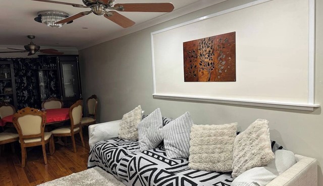 Cosy & Pvt 1 Bedroom Studio with own backyard.